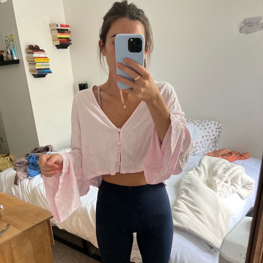 baby pink silk cropped urban outfitters shirt never worn with tags